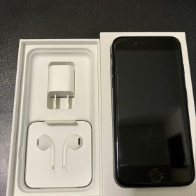 ジャンク品 iPhone 7 ブラック 本体 充電器・イヤフォン付