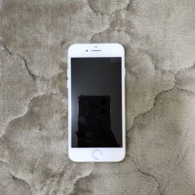 Apple iPhone 7 シルバー 4.7インチ 本体 32GB