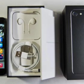 iPhone 7 128GB Simフリー 黒 美品 純正付属品 元箱ほか付き