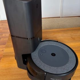 【最終お値下げ】アイロボット iRobot Roombaルンバ i3