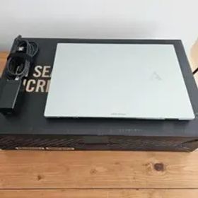 【美品】ASUS Zenbook S13 OLED 13インチ