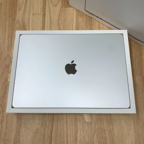 新品同様 MacBook Air 15インチ M4チップ 32GB シルバー CTO 2025モデル 送料無料