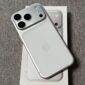 【極美品】Apple iPhone 17 Pro シルバー 本体 256GB