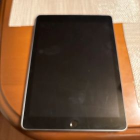 Apple iPad シルバー 本体と充電器付き