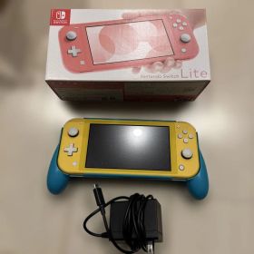 ニンテンドーSwitch ライト本体 グリップ付き 箱が何故かピンク