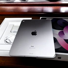 Apple iPad Air (第4世代) 64GB Cellular