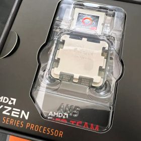 AMD Ryzen 7 7800X3D BOX