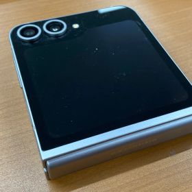 Galaxy Z Flip 6 256GB シルバーシャドウ SAMSUNG サムスン ギャラクシー ID 6h98s