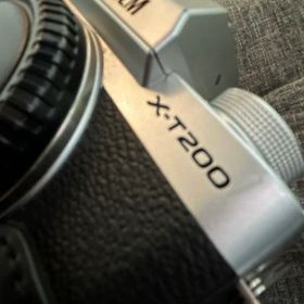 FUJIFILM X-T200 超美品 (部品付き)(バック付き)