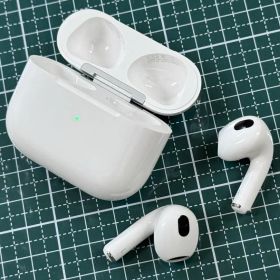 Apple AirPods 第三世代 謎ジャンク？