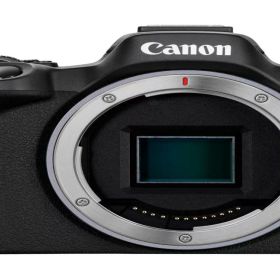 Canon ミラーレス一眼カメラ EOS R50 ボディ(レンズなし)ブラック/APS-C/約375g EOS R50 BK
