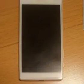 Xperia z5 compact 背面ガラス無し ホワイト