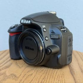 Nikon ニコン D3100 動作品