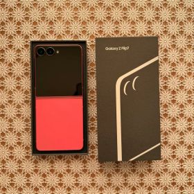 Galaxy Z Flip7 256GB コーラルレッド 国内SIMフリー