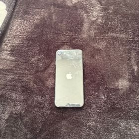 iPhone se2 画面割れあり