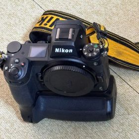 Nikon ミラーレス一眼 カメラ 本体Nikon Z-7II
