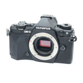 【中古】 《難有品》 OLYMPUS OM-D E-M5 Mark II ボディ ブラック [ デジタルカメラ ]