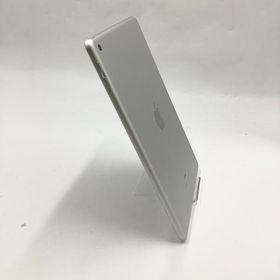 Apple iPad 第6世代 32GB シルバー Wi-Fi 動作確認済 【全額返金保証】【最速発送】