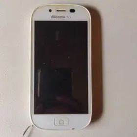 ドコモ らくらくスマートフォン3 F-06F