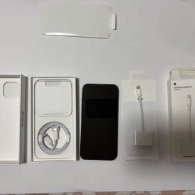 Apple iPhone 13 ミッドナイトケース HDMIアダプタセット