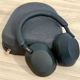 【ノイズキャンセリングヘッドホン】SONY WH-1000XM5 専用ケース付き