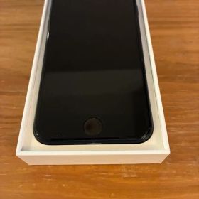 iPhone SE (第3世代) ブラック