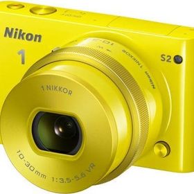 レンズ交換式アドバンストカメラ Nikon 1 S2 標準パワーズームレンズキット 1418万画素 (イエロー) [S2PLKYW] カメラ