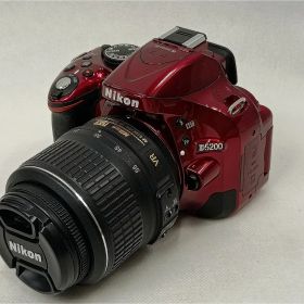 ニコン Nikon デジタル一眼レフカメラ D5200 赤 【中古】