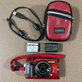 OLYMPUS Tough TG-5 レッド 本体と付属品