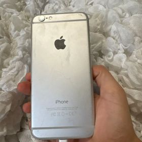 Apple iPhone 6 シルバー 本体