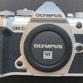 ミラーレス一眼 OM-D E-M5 MarkⅢ 本体 シルバーOLYMPUS