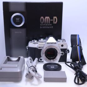 【3,897回 ほぼ新品】OLYMPUS OM-D E-M5 Mark III ボディ シルバー