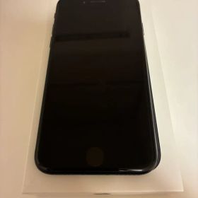 【超美品】iPhone SE (第3世代) 64GB ブラック 本体