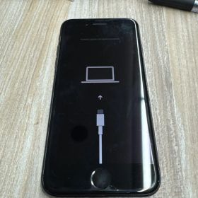 iPhone 7 黒 パスワード不明