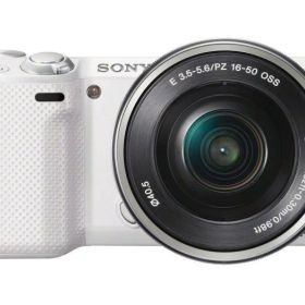 【中古】SONY ミラーレス一眼 NEX-5T パワーズームレンズキット シルバー NEX-5TL-S