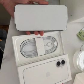 【中古品／超美品】iPhone 16 256GB｜SIMフリー｜ホワイト