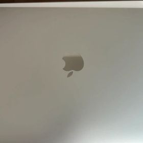 Apple MacBook Pro (2020) 本体