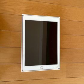 アップル(Apple)のiPad (第6世代) ローズゴールド 9.7インチ 本体(タブレット)