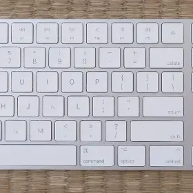 Apple Magic Keyboard テンキー付き 新品¥9,999 中古¥4,580 | 新品