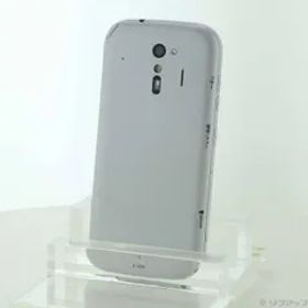 〔中古品〕 らくらくスマートフォン 32GB ホワイト F-42A docomoロック解除SIMフリー【262】