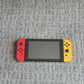 ま*よ様 Nintendo Switch 本体 赤/黄 ジョイコン付き