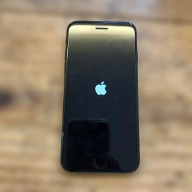 Apple iPhone se第二世代ブラック 本体64GB