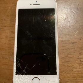 iPhone SE ローズゴールド