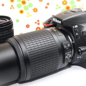 Nikon D5600☆Wi-Fi内蔵☆高性能一眼レフ☆自撮り可能☆ダブルレンズ