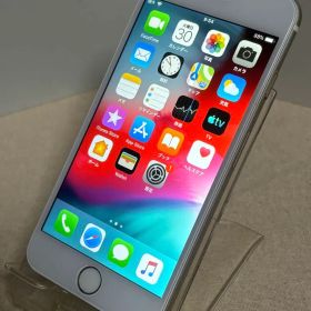 Apple iPhone6 128GB docomoバッテリー新品交換済み