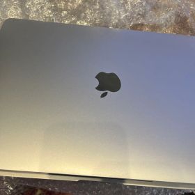 MacBook Air 13 インチ (2020)