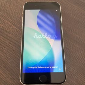 iPhone SE 第3世代 64GB 本体 スターライト バッテリー86%