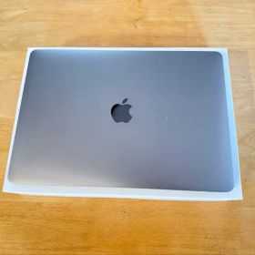 MacBook Pro 13インチ Retinaディスプレイ 2017