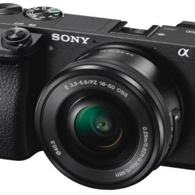 【中古】【1ヶ月保証】 ソニー SONY α6300 ILCE-6300 ブラック レンズキット Wi-Fiでスマホへ転送 4K対応 防塵防滴 チルト可動式液晶 SDカード付き