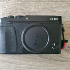 FUJIFILM XE3＋ズームレンズ＋マニュアルレンズ３本おまけ付き